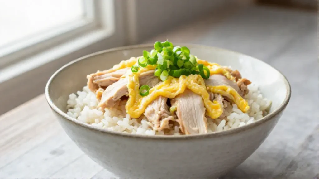 A visually stunning plate of Gordon Ramsay's chicken pilaf recipe, brimming with flavorful chicken, aromatic spices, and fluffy rice.